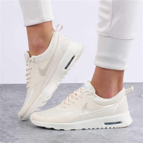 schoenen dames sneakers nike